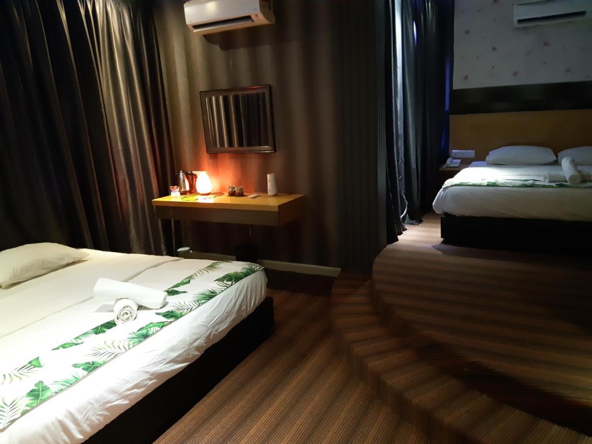 Grandeur Hotel And Spa Малакка Экстерьер фото